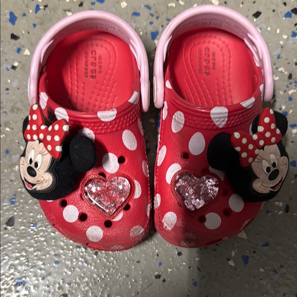 Minnie Mouse Crocs